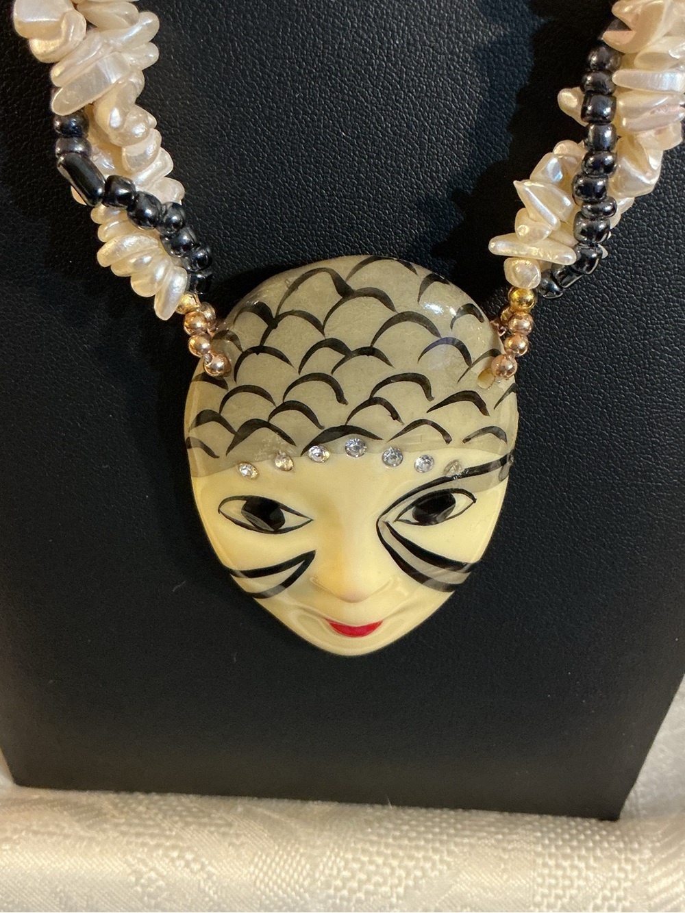 Freshwater Pearl & Black Glass Vintage Art Deco Gold Tone Pendant Necklace - Picture 2 of 6